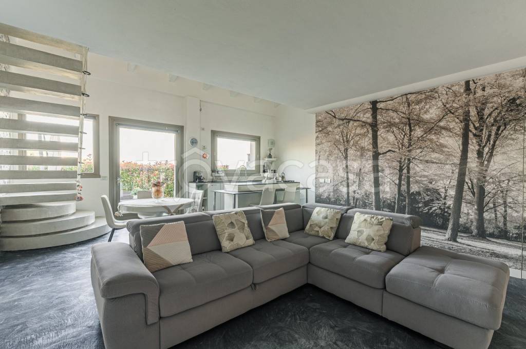 casa indipendente in vendita a Quarrata