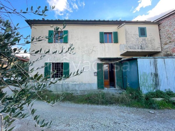 casa indipendente in vendita a Quarrata in zona Catena