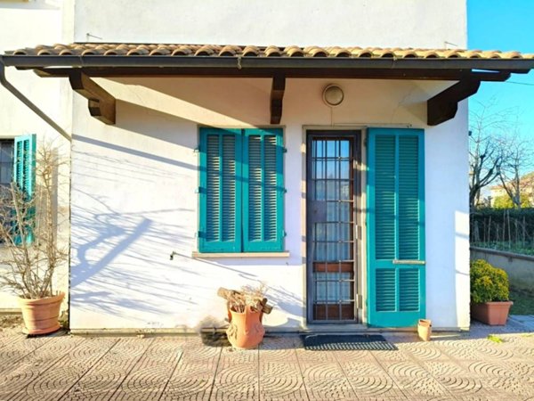 casa indipendente in vendita a Quarrata in zona Santonuovo