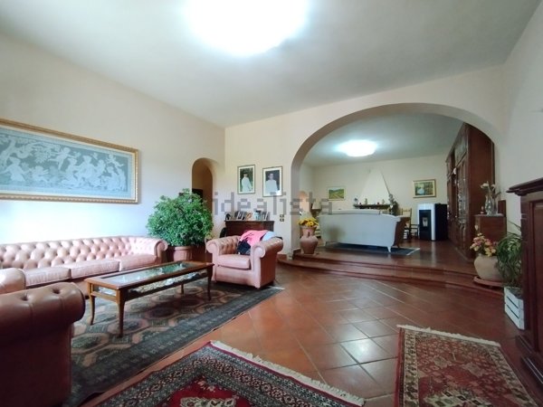 casa indipendente in vendita a Quarrata