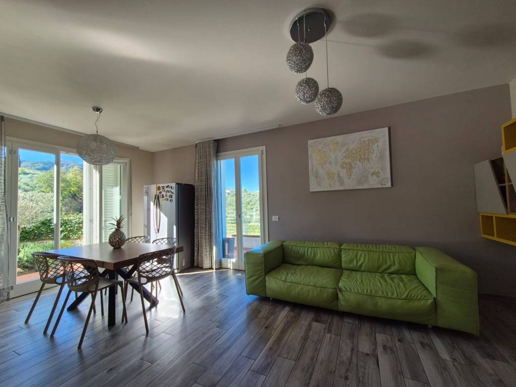 casa indipendente in vendita a Quarrata