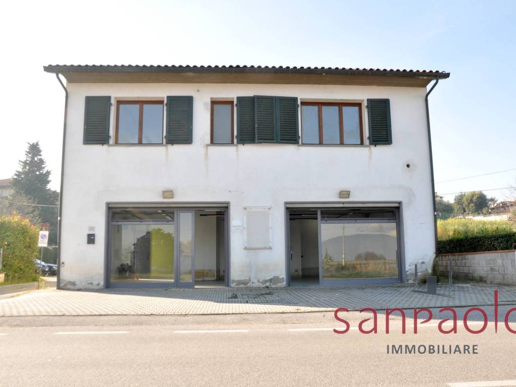 casa indipendente in vendita a Quarrata in zona Valenzatico