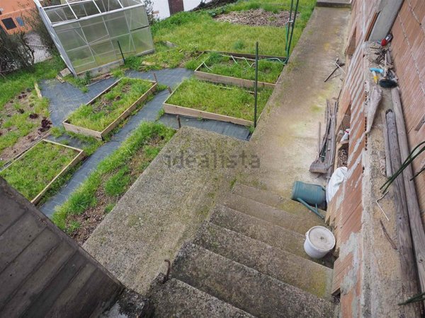 casa indipendente in vendita a Quarrata