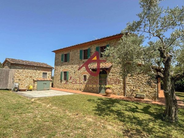 casa indipendente in vendita a Quarrata