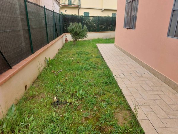 casa indipendente in vendita a Quarrata in zona Olmi