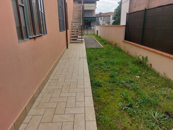 casa indipendente in vendita a Quarrata