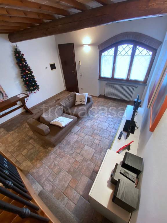 casa indipendente in vendita a Quarrata in zona Caserana