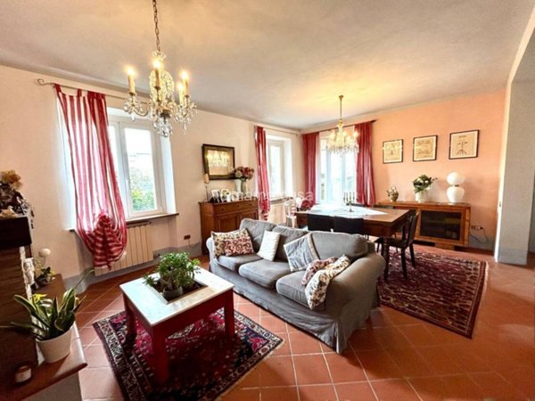 casa indipendente in vendita a Quarrata in zona Casini