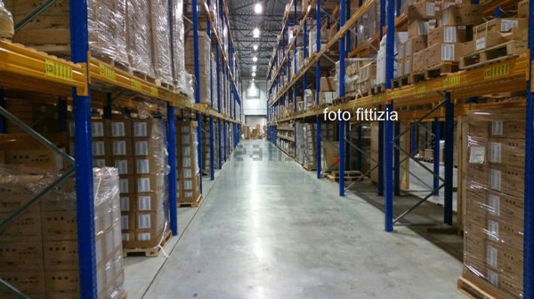 capannone in vendita a Quarrata