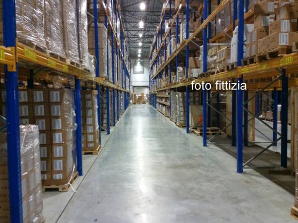 locale commerciale in vendita a Quarrata