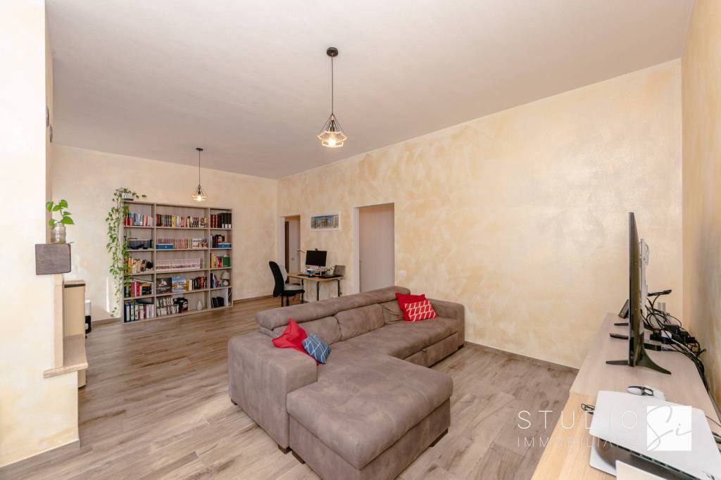 appartamento in vendita a Quarrata in zona Valenzatico