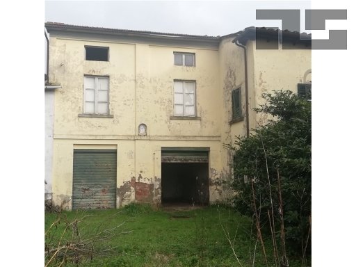 casa indipendente in vendita a Quarrata