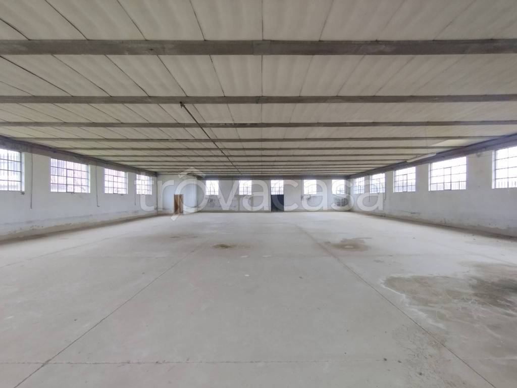 locale commerciale in vendita a Quarrata in zona Montemagno