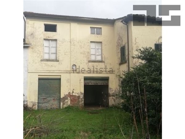 casa indipendente in vendita a Quarrata