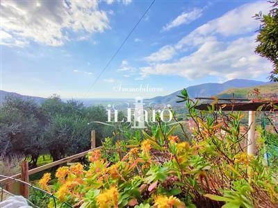 casa indipendente in vendita a Quarrata in zona Montemagno