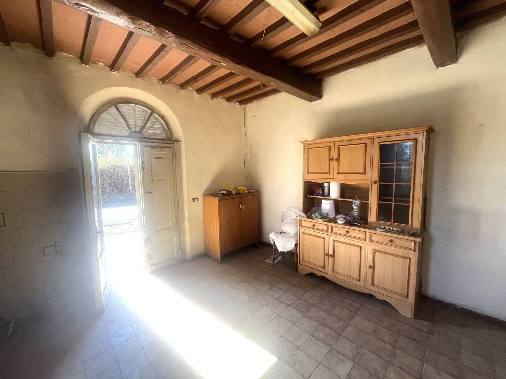 casa indipendente in vendita a Quarrata in zona Catena