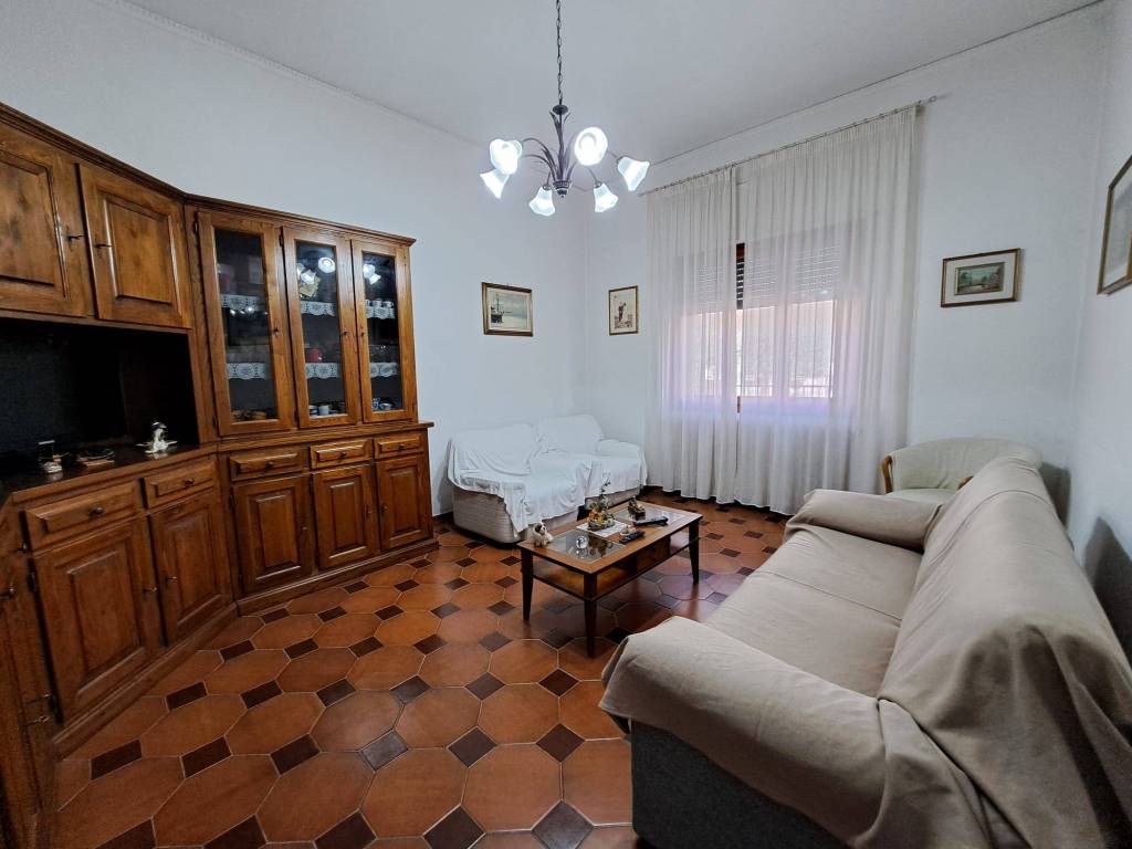 casa indipendente in vendita a Quarrata in zona Olmi