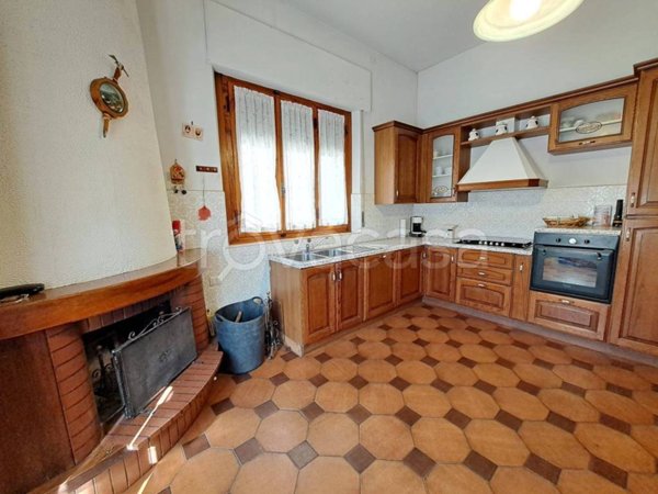 casa indipendente in vendita a Quarrata