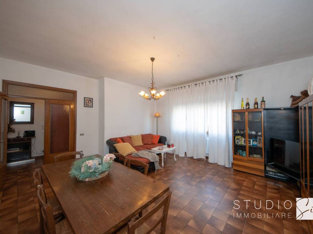 appartamento in vendita a Quarrata in zona Barba