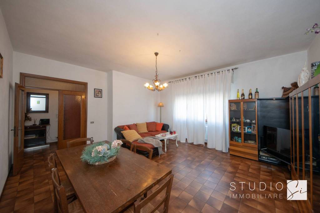 appartamento in vendita a Quarrata in zona Barba