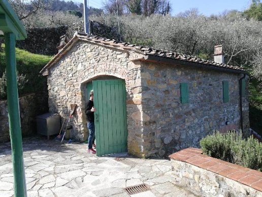 casa indipendente in vendita a Quarrata in zona Lucciano