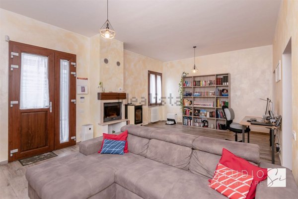 appartamento in vendita a Quarrata in zona Valenzatico