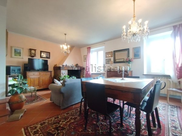 casa indipendente in vendita a Quarrata