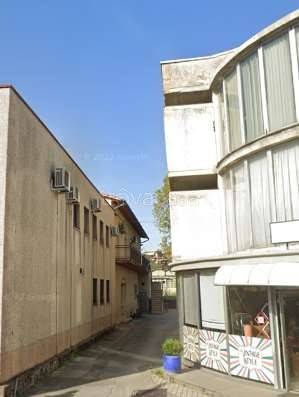 locale commerciale in vendita a Quarrata