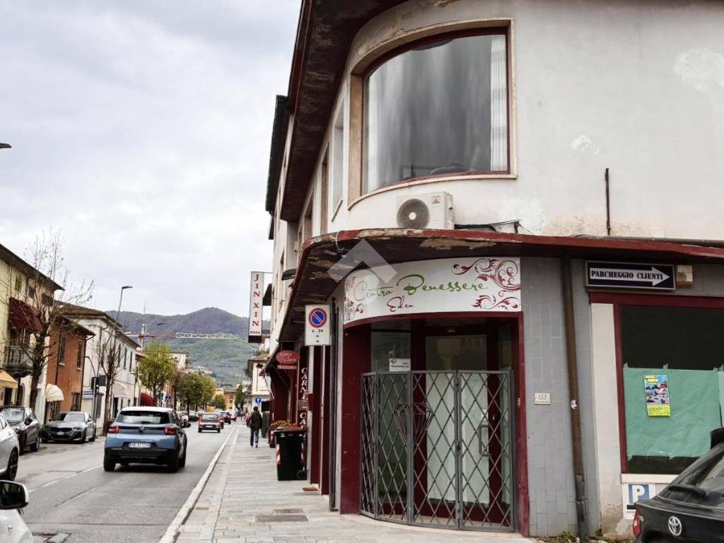 negozio in vendita a Quarrata