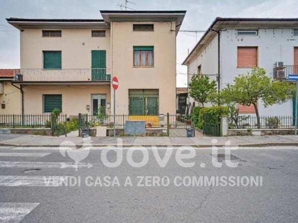 casa indipendente in vendita a Quarrata