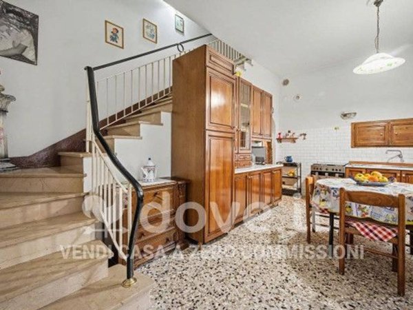 casa indipendente in vendita a Quarrata
