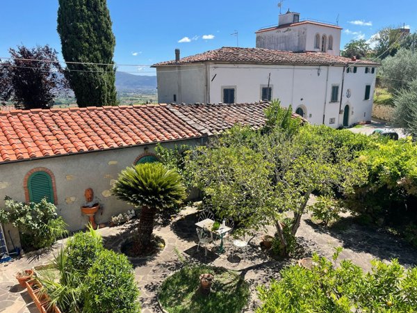 casa indipendente in vendita a Quarrata