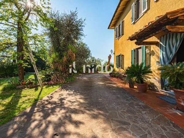 casa indipendente in vendita a Quarrata in zona Olmi