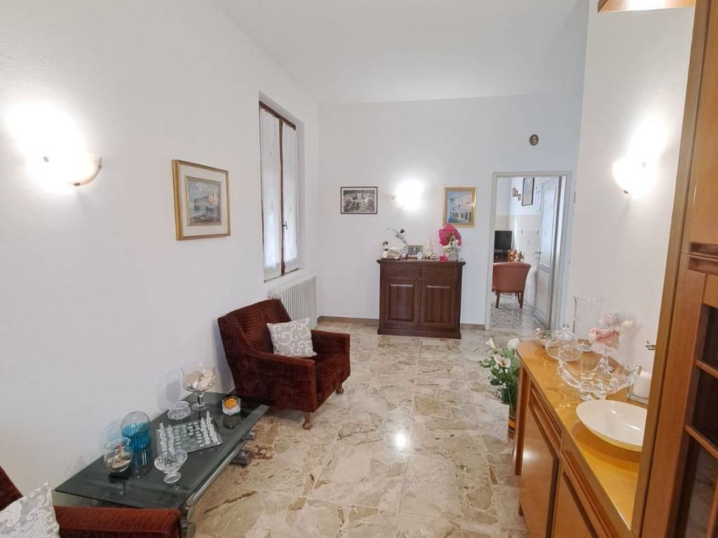 appartamento in vendita a Quarrata in zona Ferruccia