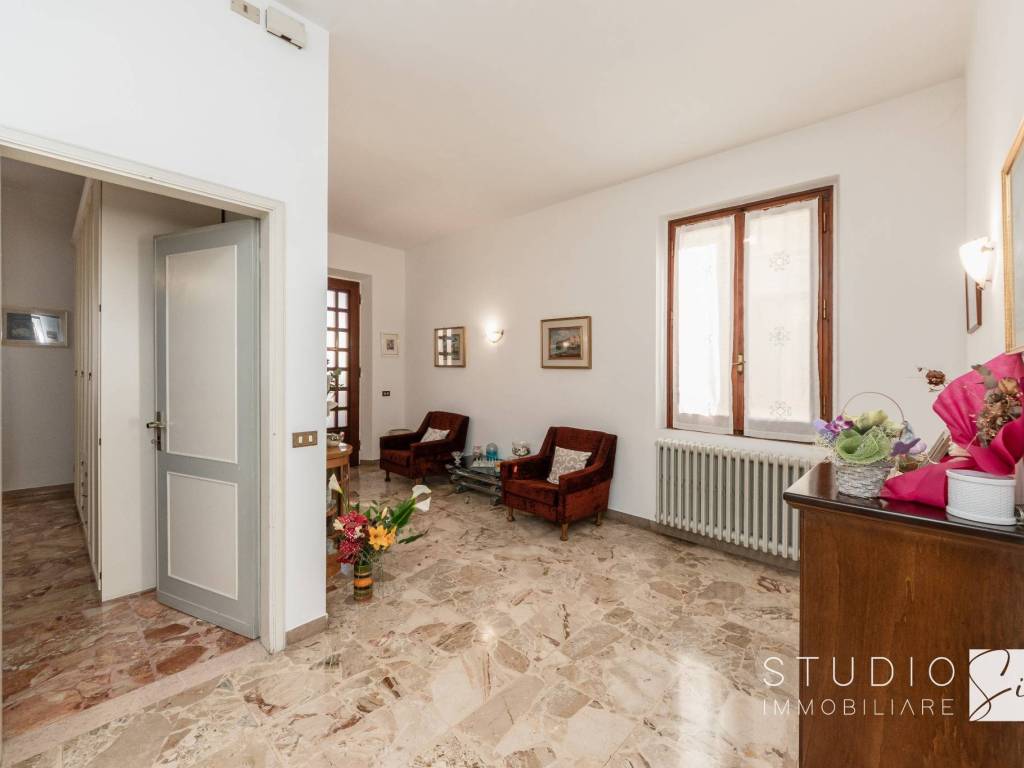 appartamento in vendita a Quarrata in zona Ferruccia