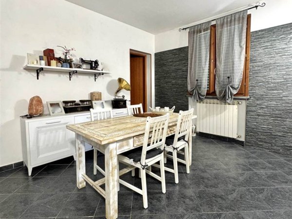 appartamento in vendita a Quarrata in zona Caserana