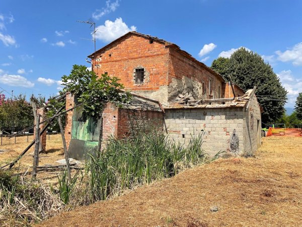 casale in vendita a Quarrata in zona Valenzatico