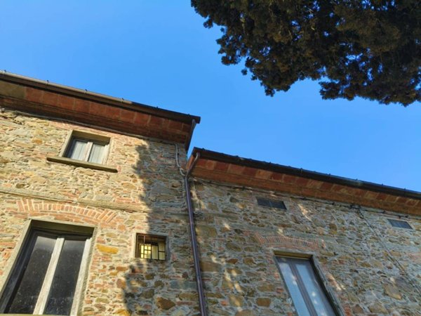casa indipendente in vendita a Quarrata in zona Montemagno