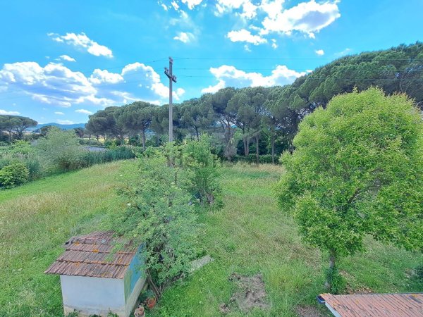 casa indipendente in vendita a Quarrata in zona Catena