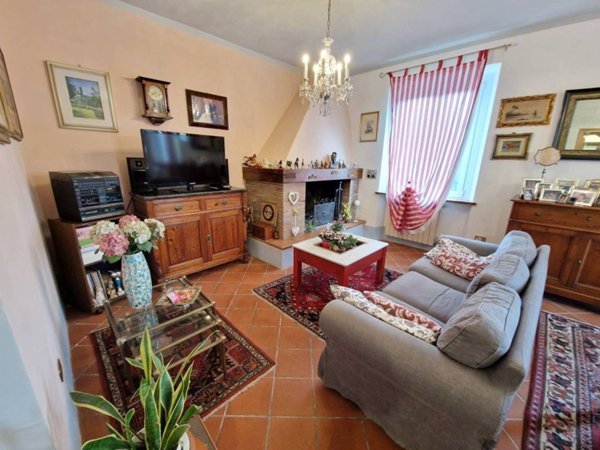 casa indipendente in vendita a Quarrata in zona Casini