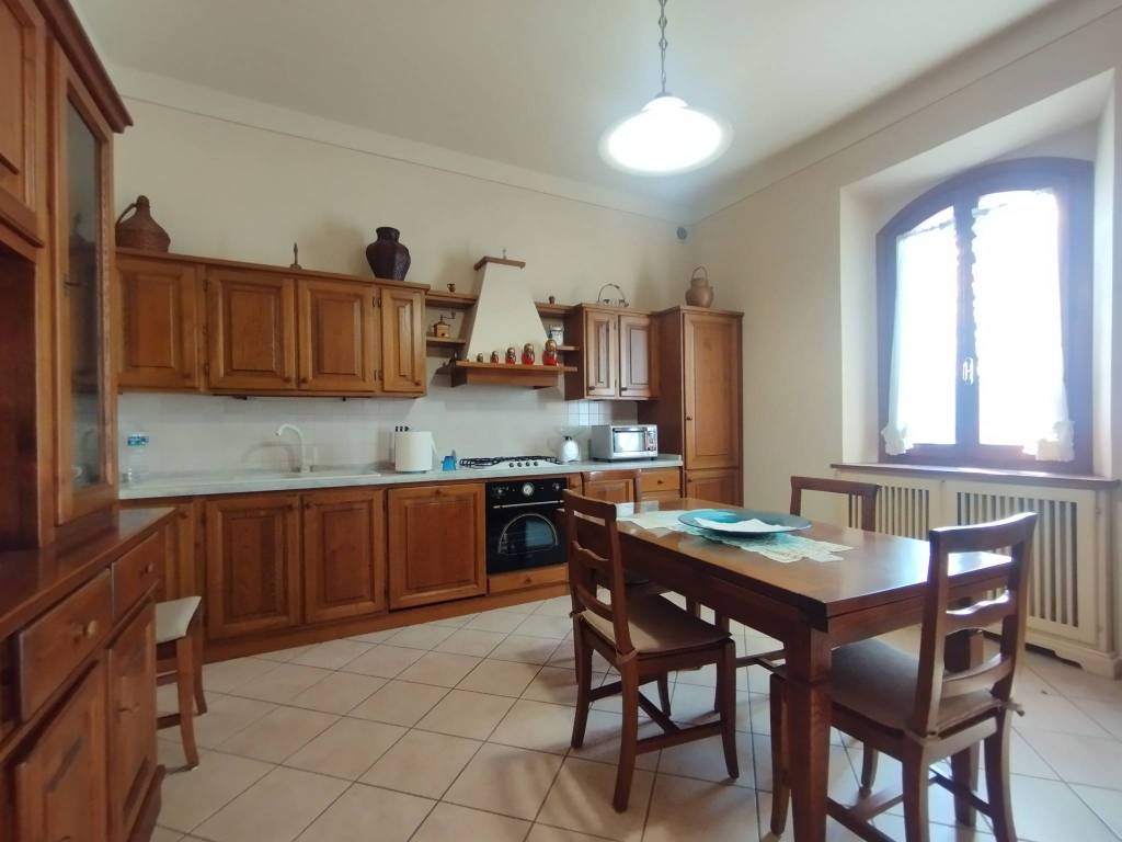 casa indipendente in vendita a Quarrata in zona Catena