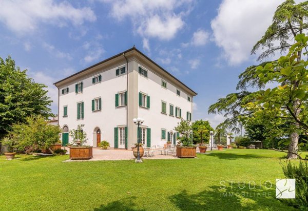 casa indipendente in vendita a Quarrata