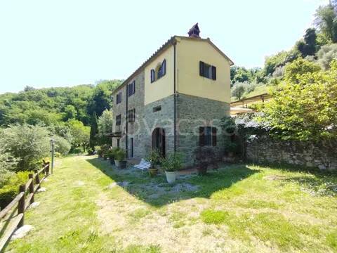 casale in vendita a Quarrata