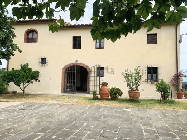 casa indipendente in vendita a Quarrata