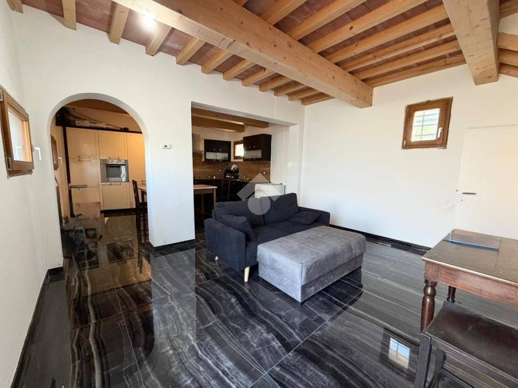 casa indipendente in vendita a Quarrata in zona Barba