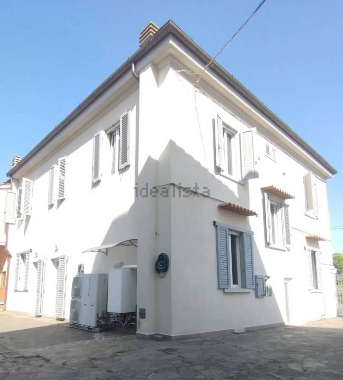 casa indipendente in vendita a Quarrata in zona Catena