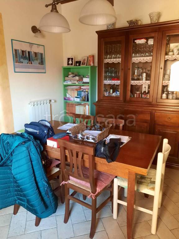 casa indipendente in vendita a Quarrata in zona Caserana