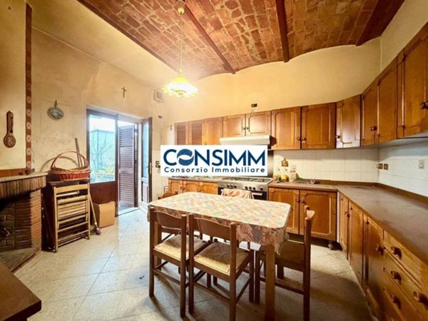 casa indipendente in vendita a Quarrata in zona Catena