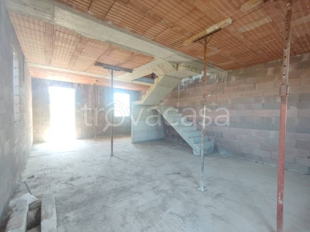 casa indipendente in vendita a Quarrata in zona Valenzatico
