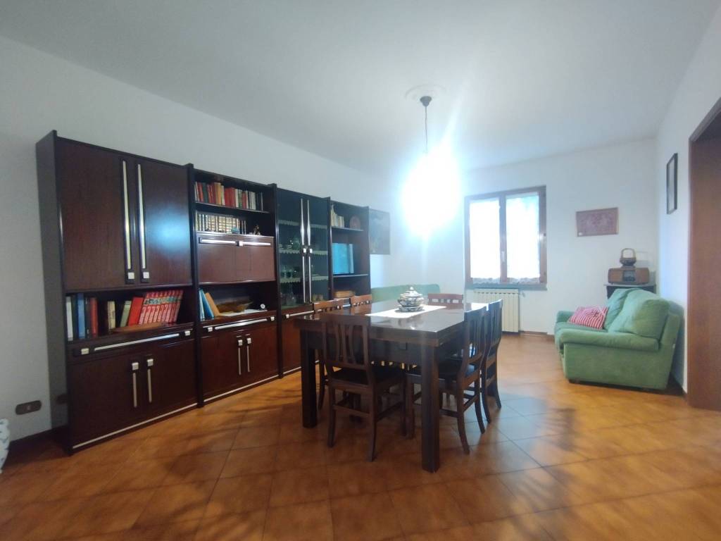 casa indipendente in vendita a Quarrata in zona Valenzatico